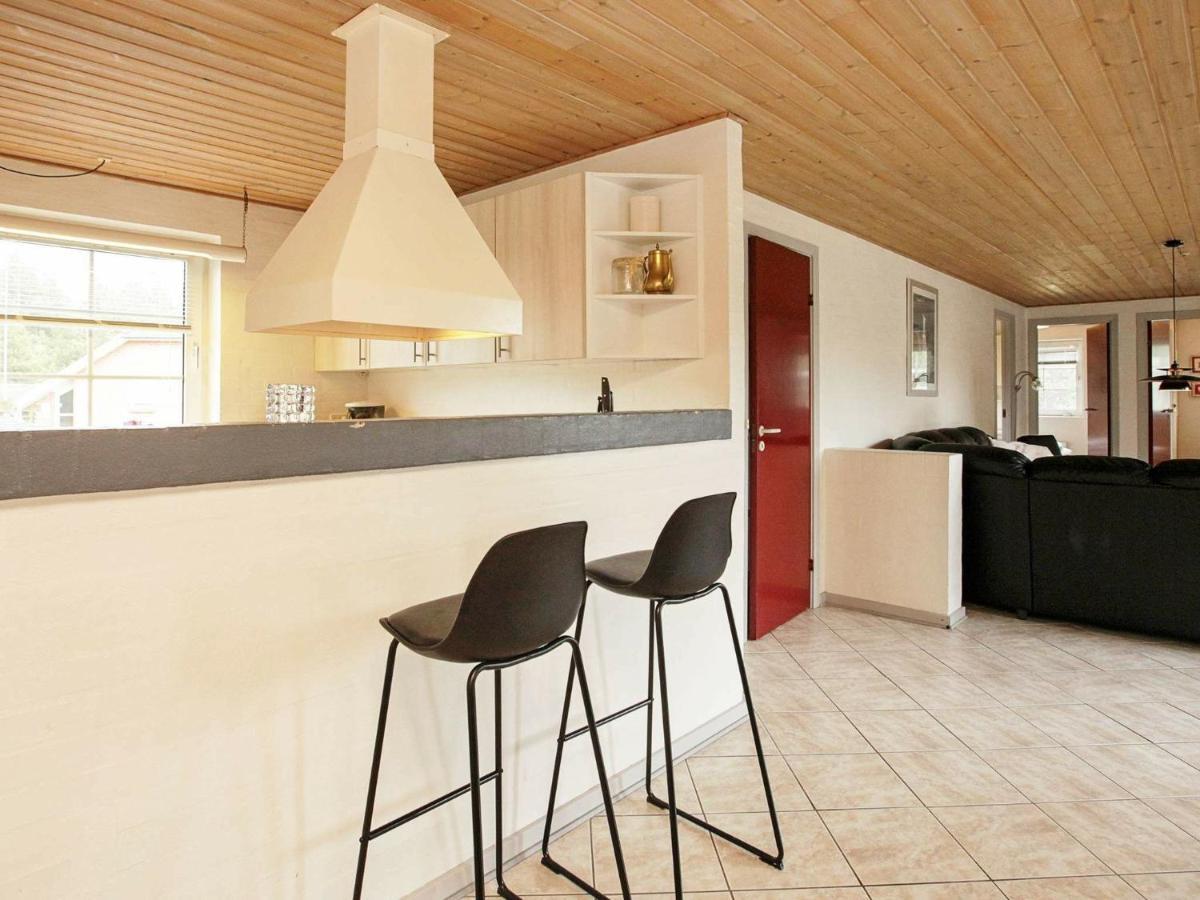 10 Person Holiday Home In Bl Vand Blåvand Rum bild