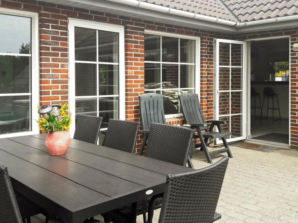 10 Person Holiday Home In Bl Vand Blåvand Rum bild